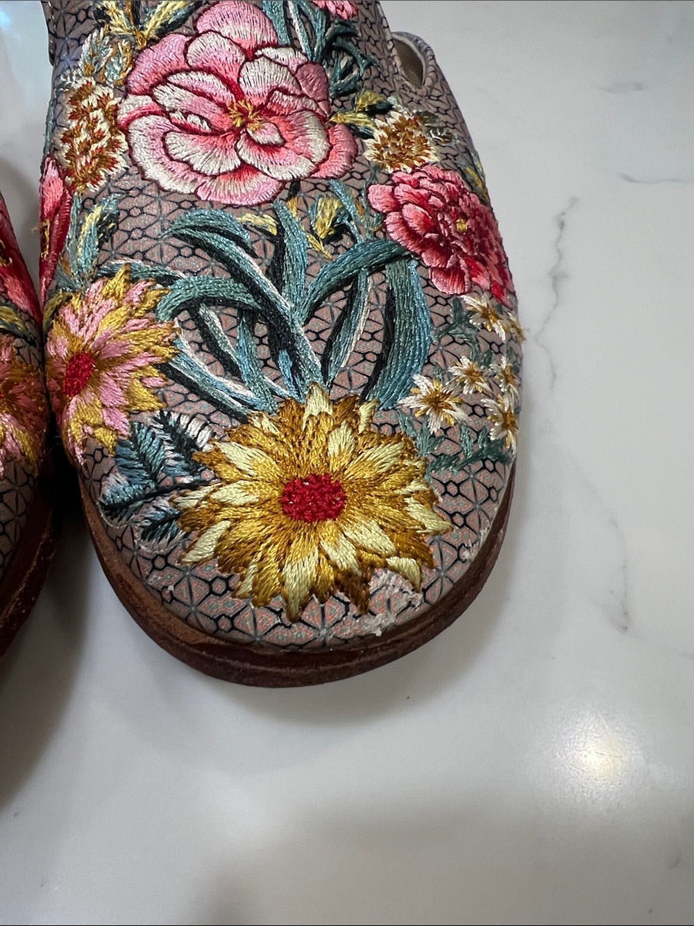 Johnny Was Jenna embroidered leather mule slides Sz 7 - Picture 7 of 8